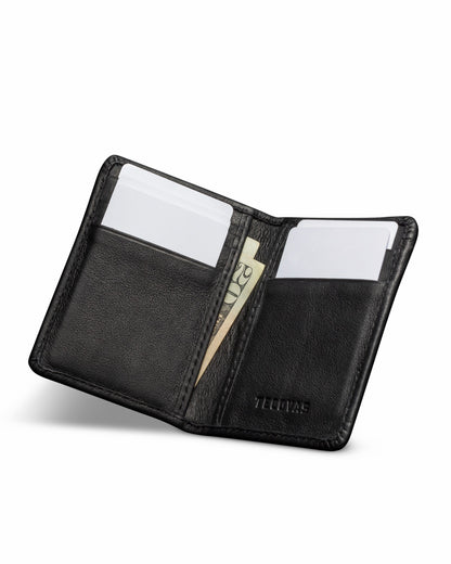 Cowhide Bifold Card Case | Tecovas Men