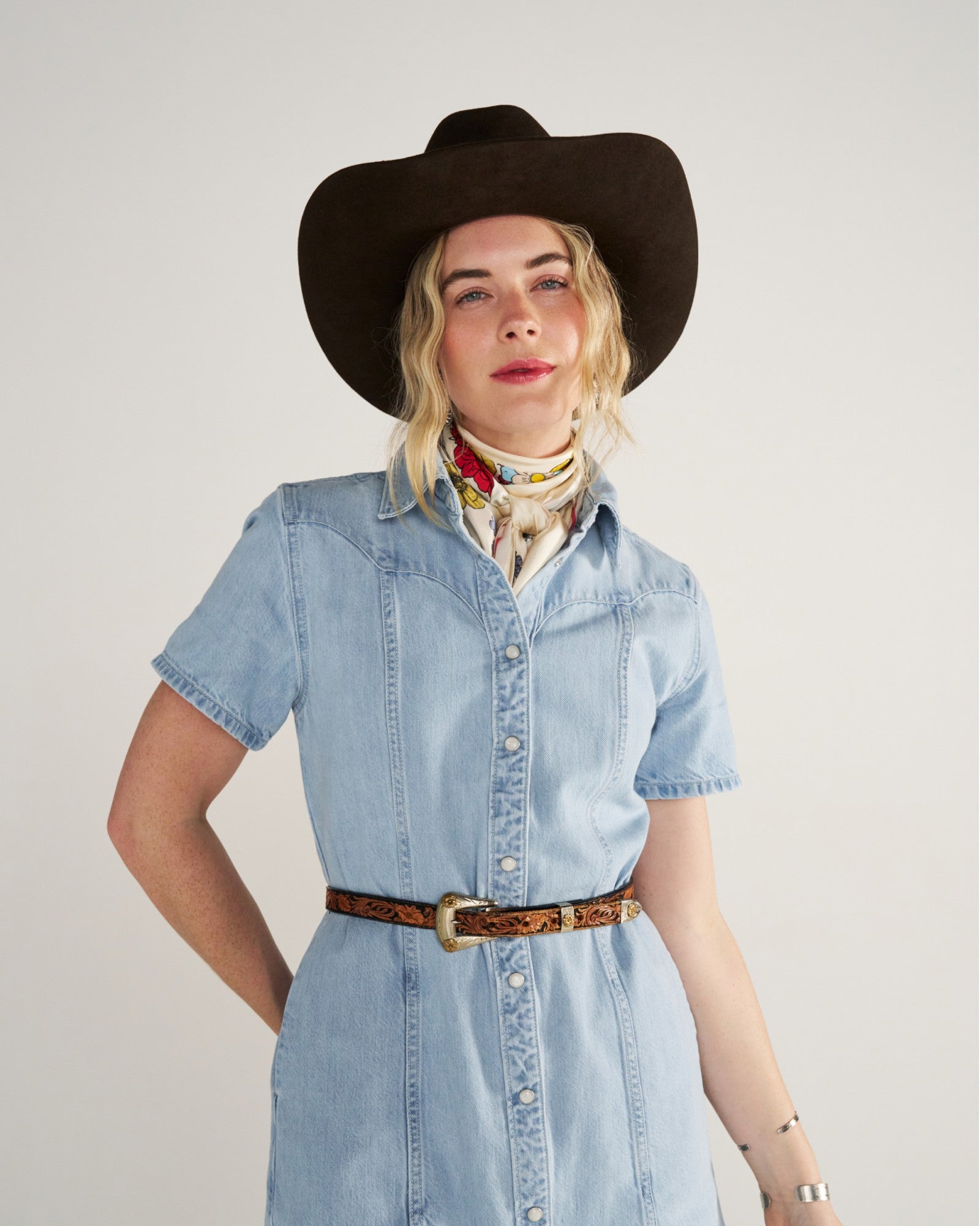 Women's Short Sleeve Mini Pearl Snap Dress | Tecovas Women