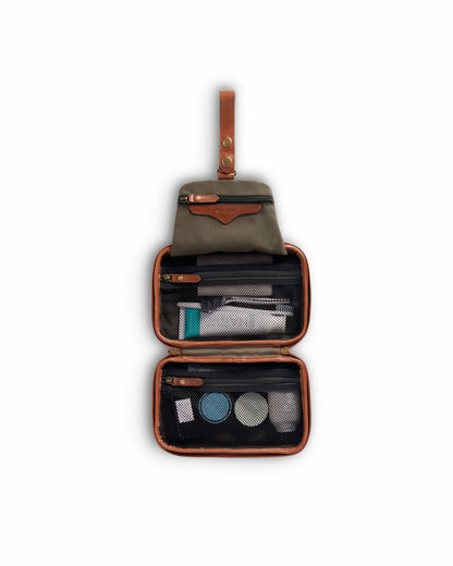 Bartlett Hanging Travel Kit | Tecovas Women